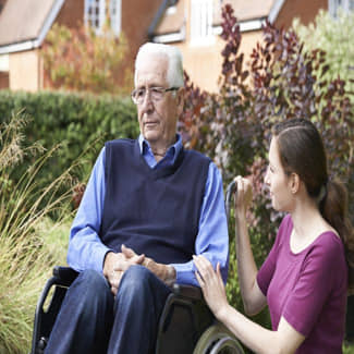 Verschillen tussen vrouwen en mannen bij dementiezorg 